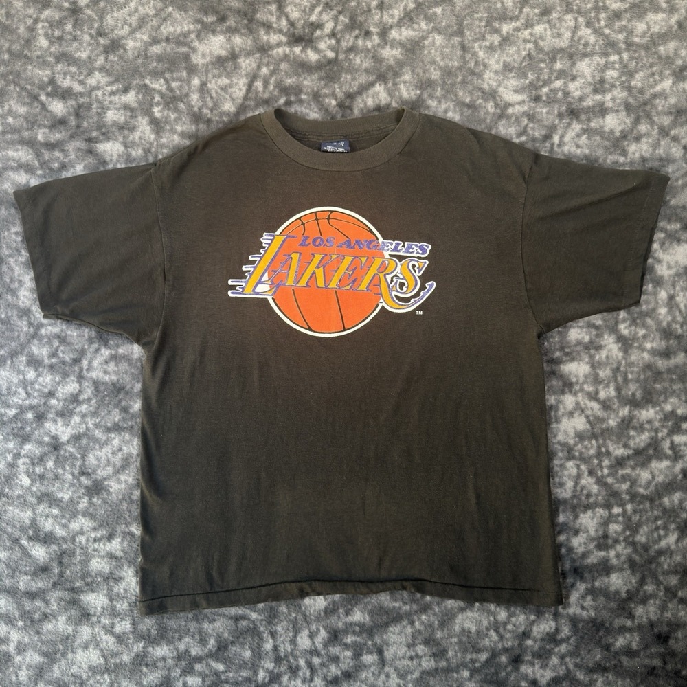 80s Los Angeles Lakers TShirt Mens XL USA Made Vintage Graphic NBA Sneakers Tag